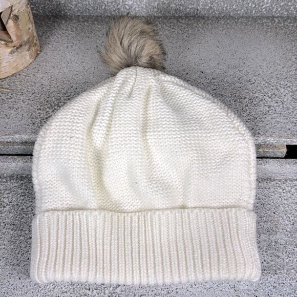Crown & Ivy Ivory Pearl Flower Knit Beanie Hat - Picture 3 of 4